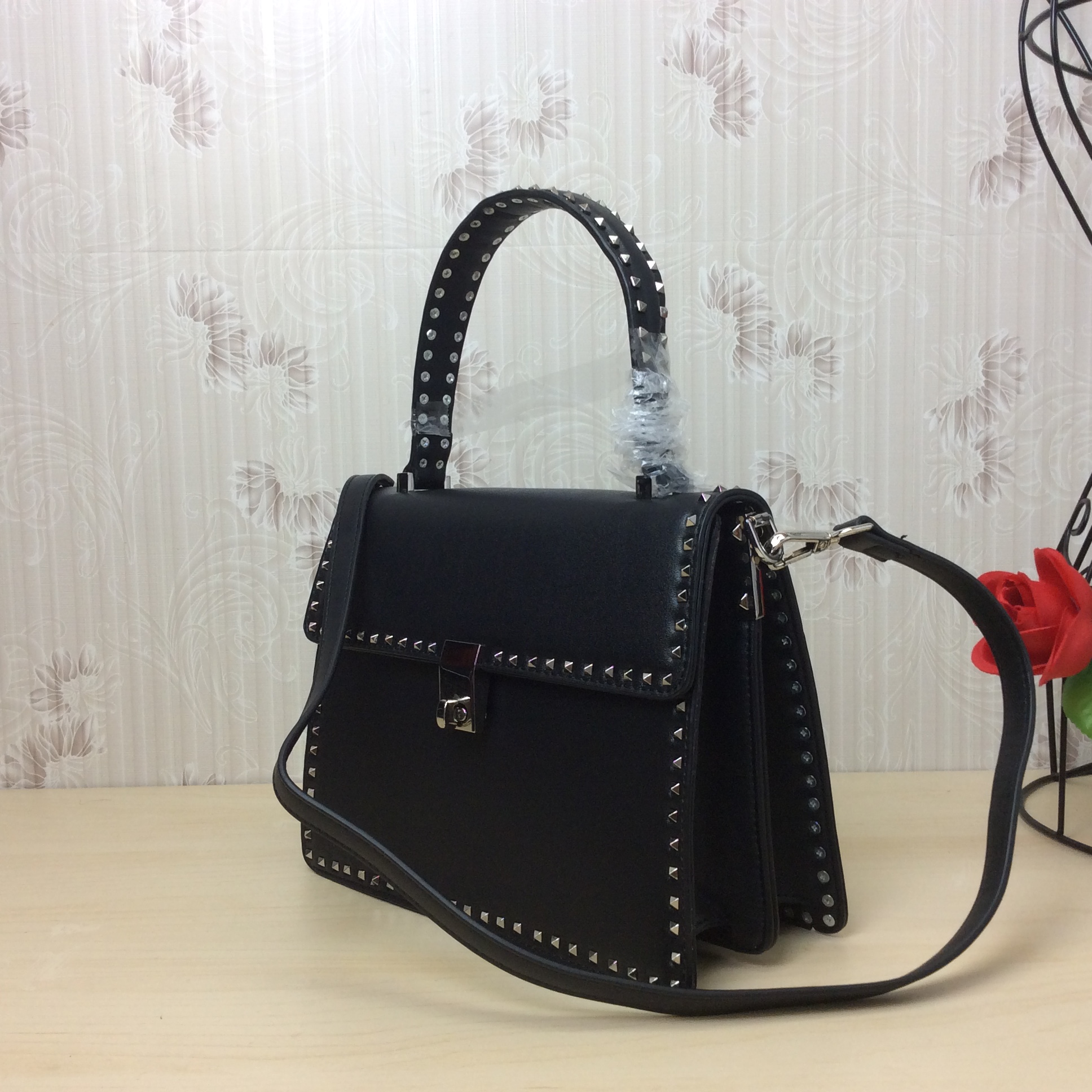 9983 23x18x10克色